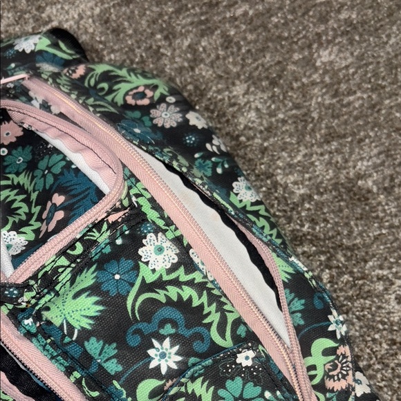 KAVU Floral Sling Bag - Picture 4 of 8